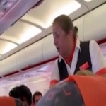 英国空姐恐吓乘客：管不好娃就罚款100元！